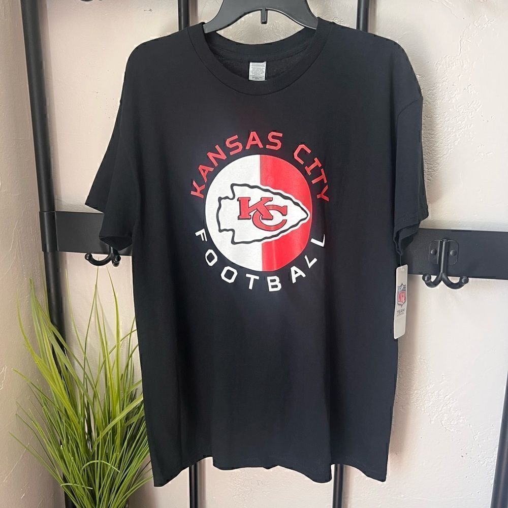 NFL Kansas City football tee shirt black men’s size large